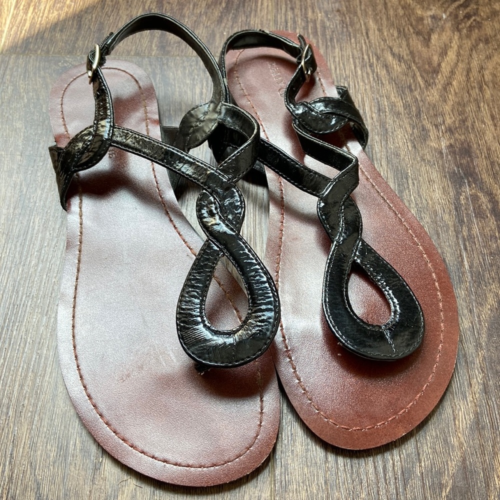 Kelly & Katie sandals